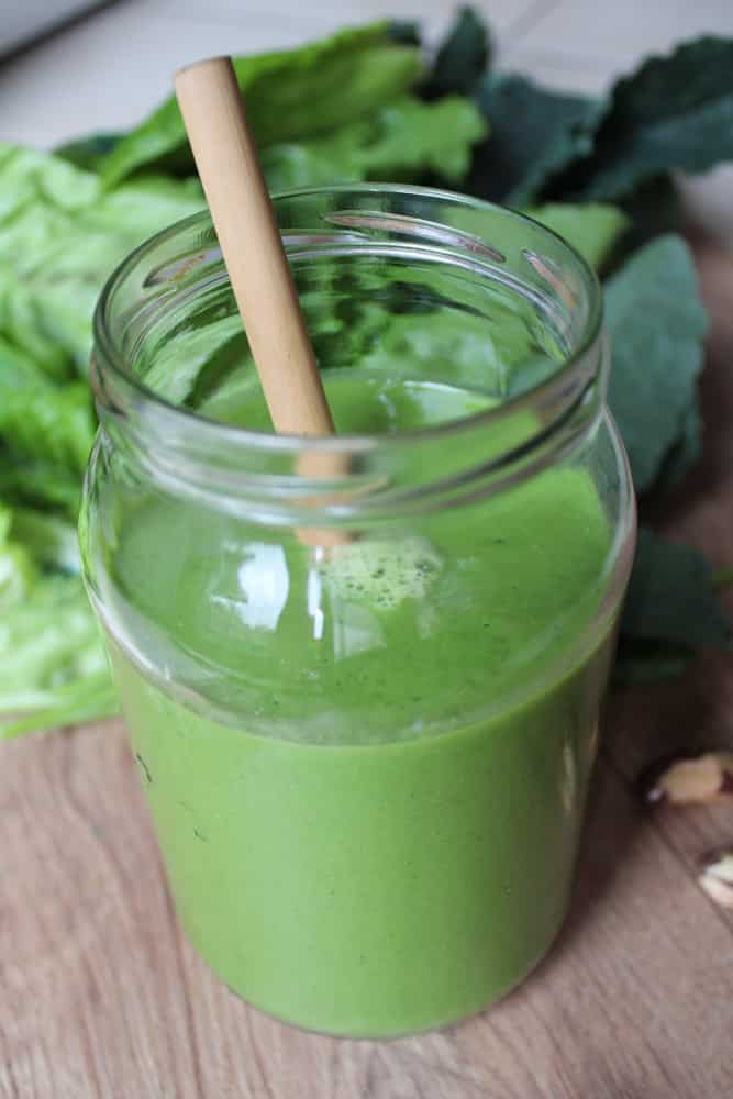Delicious and nutritious simple green smoothie recipe