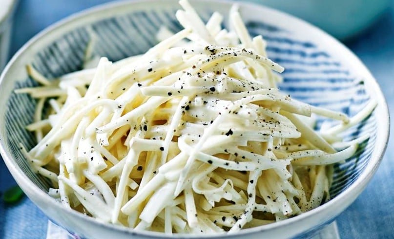 Simple Creamy Vegan Celeriac Coleslaw/Vegan