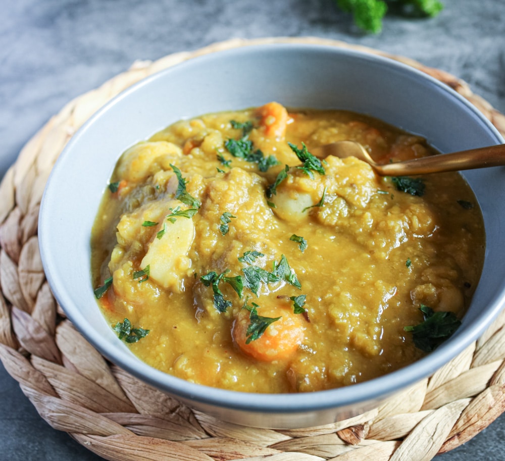 Incredibly easy one-pot nourishing vegan split pea soup