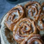 apple pie cinnamon rolls